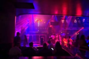 Las Vegas: Rota das Discotecas com Autocarro de Festa, Bebidas e Entrada Rápida