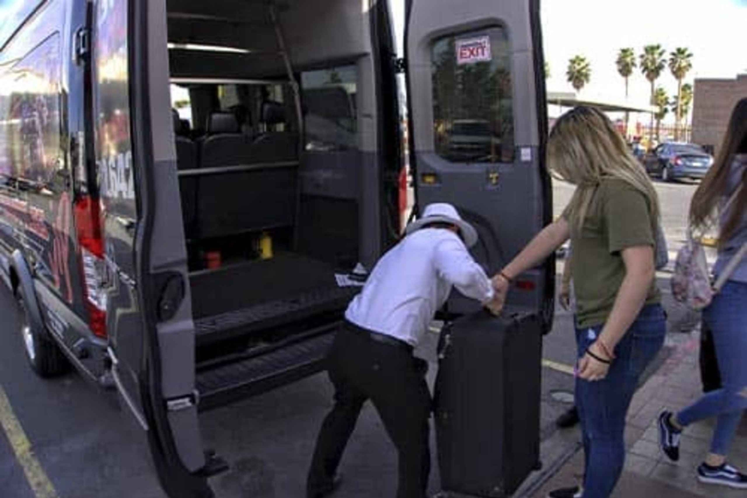 Las Vegas: Comfortable Shuttle Trips From/To San Diego