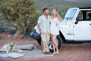 Las Vegas: Picnic di coppia e tour serale in jeep fuoristrada