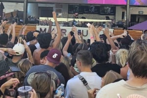 Las Vegas: Day Club Pool Party with Free Drinks & Party Bus