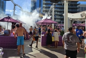 Las Vegas: Day Club Pool Party with Free Drinks & Party Bus