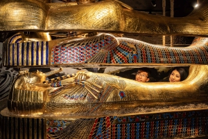 Las Vegasissa: Luxorissa: Tut-kuninkaan hauta -näyttelyyn tutustuminen