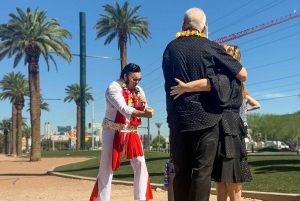 Las Vegas: Matrimonio nella cappella di Elvis + segno di Las Vegas + foto