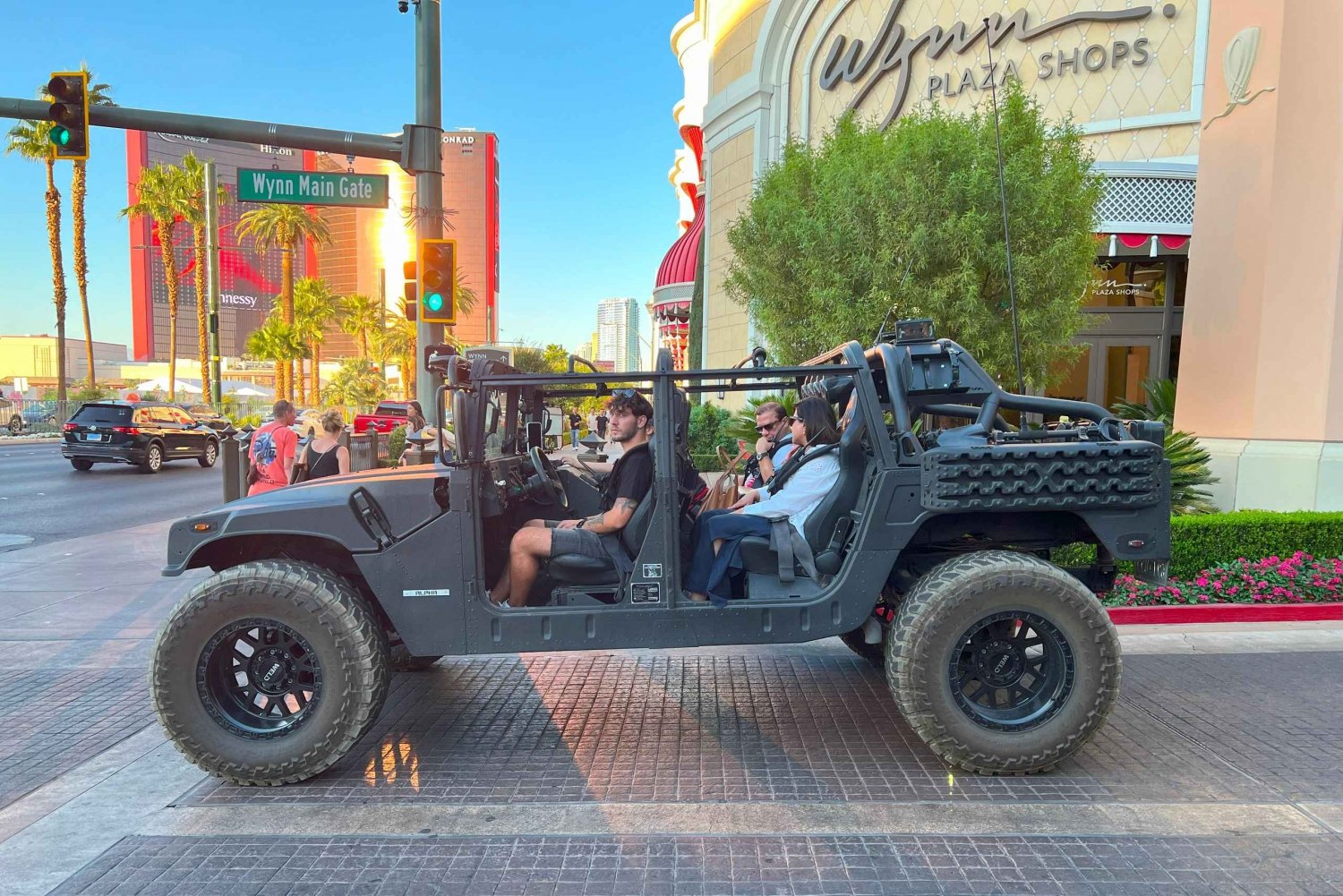 Les sept montagnes magiques et le Pioneer Saloon : Las Vegas en Hummer