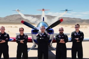 Las Vegasissa: Lennä stunt-koneella hävittäjälentäjän kanssa.