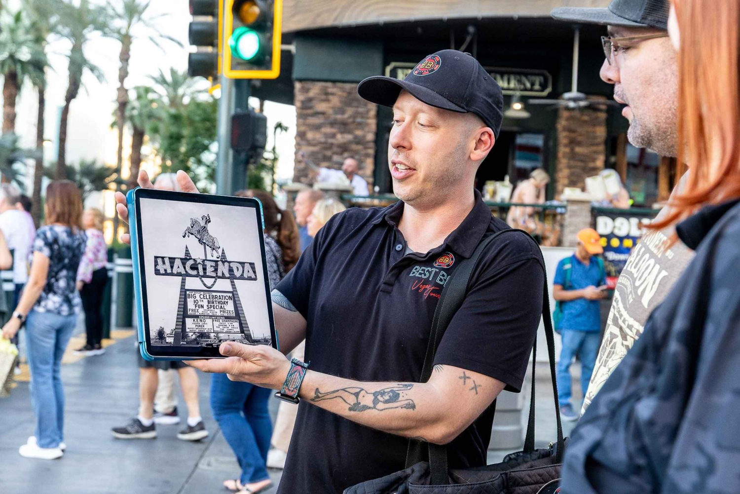 Las Vegas: Fremont Cocktail Crawl & Guided Walking Tour