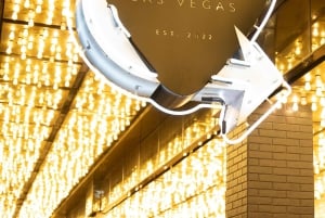 Las Vegas: Fremont Cocktail Crawl & Guided Walking Tour