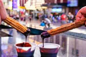 ラスベガス：フリーモント・ストリートのドーナツとスイーツを楽しむウォーキングツアー