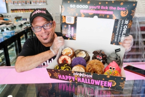 ラスベガス：フリーモント・ストリートのドーナツとスイーツを楽しむウォーキングツアー