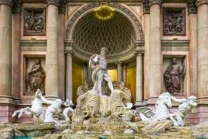 Las Vegas: Lucky Las Vegas Strip Guided Walking Tour