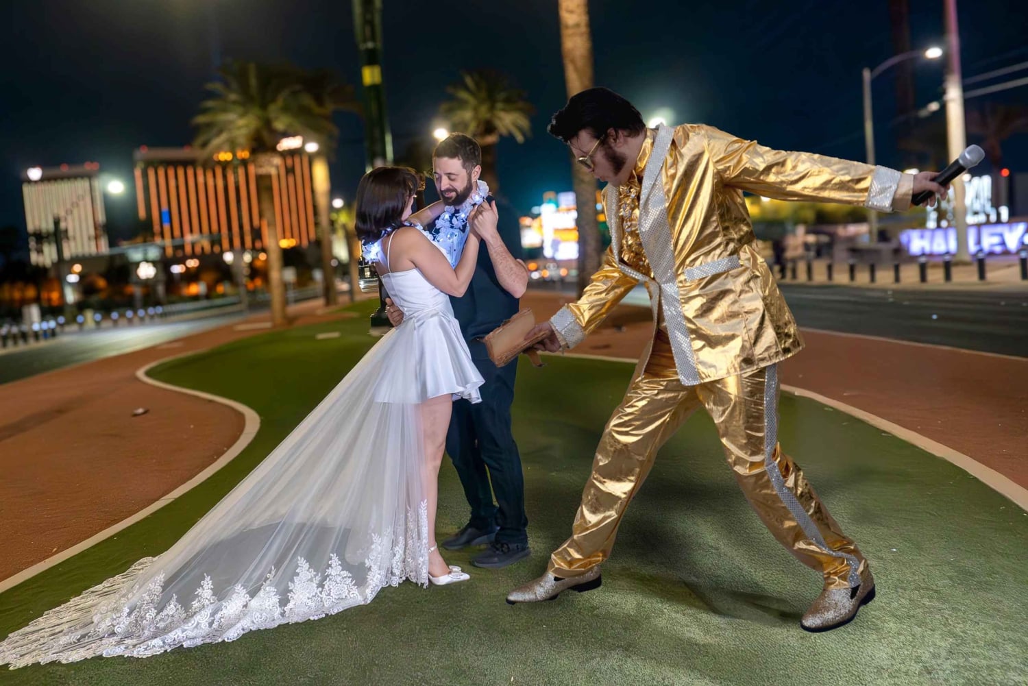 Las Vegas: Goldene Elvis-Gelübdeerneuerung oder Hochzeit am Welcome Sign