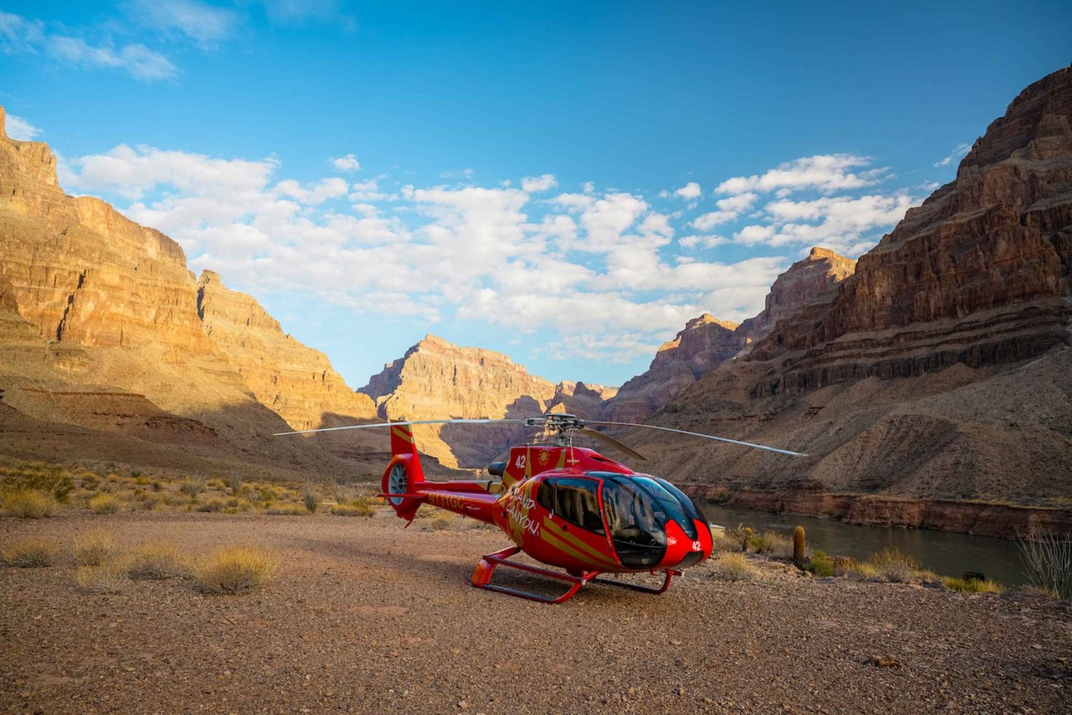 Helicopter-Tour-of-the-Grand-Canyon