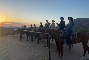 Las Vegas: Grand Canyon helikoptertur og overnatting på ranch