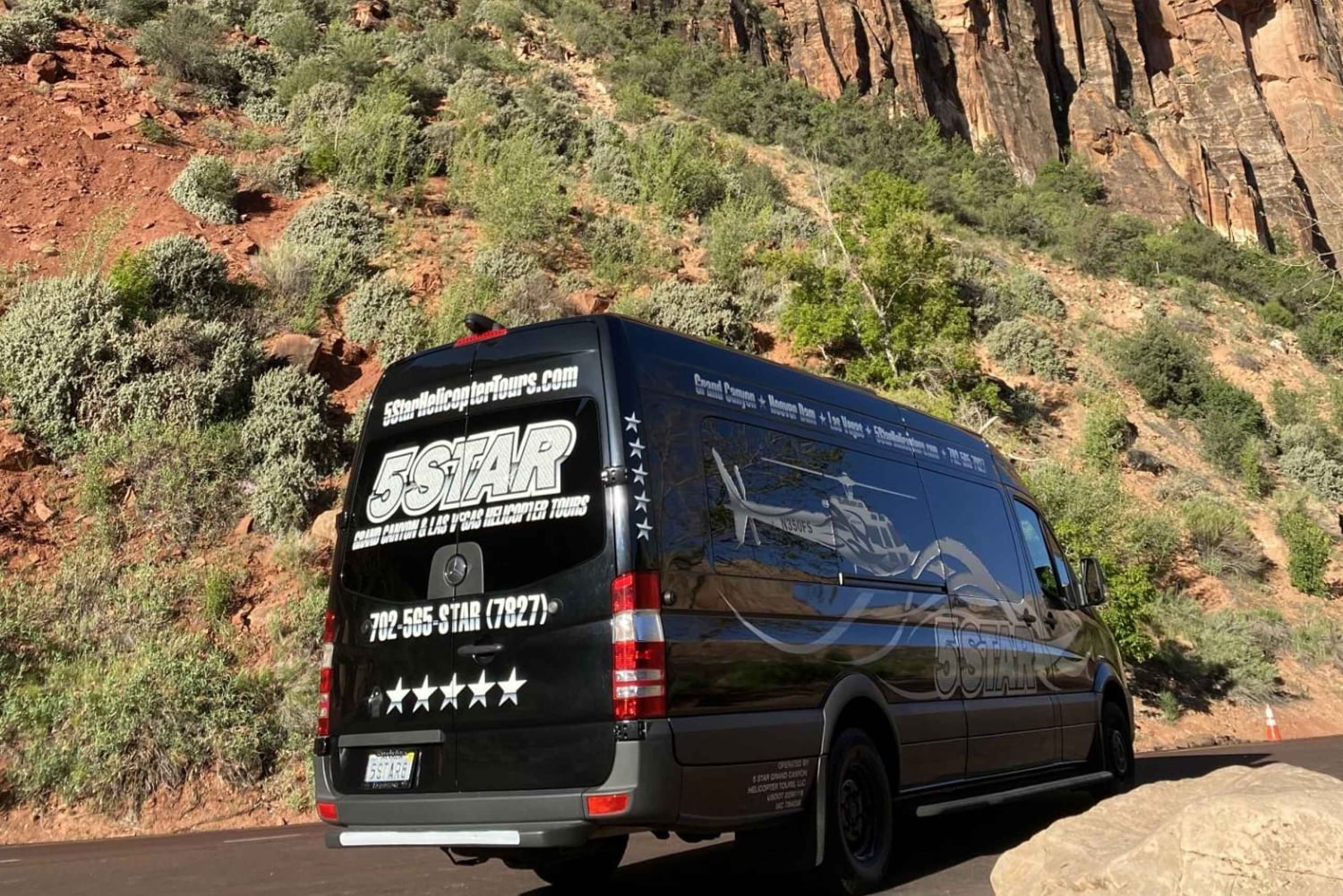 Las Vegas: Grand Canyon-helikoptervlucht & ranchavontuur per bus