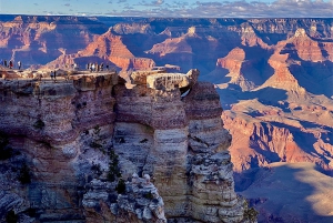 Las Vegasissa: Grand Canyonin kansallispuiston päiväretki lounaalla.