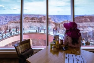 Las Vegas: Grand Canyon West & Hoover Dam Tour + Breakfast