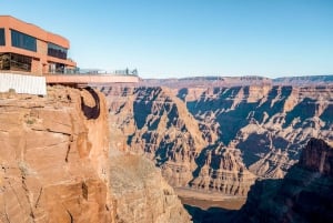 Las Vegasissa: Grand Canyon West Tour, Lounas & Valinnainen Skywalk