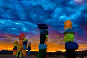 Las Vegas: Mojave, Red Rock Sign and 7 Magic Mountains Tour