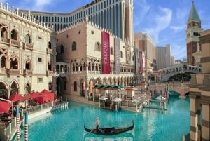 Tour nocturno por Las Vegas y Fremont St. en el centro de la ciudad