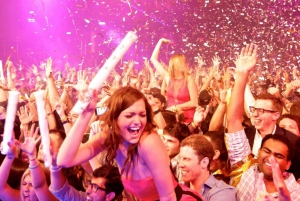 Las Vegas : Tournée des boîtes de nuit et des bars avec bus de fête et boissons