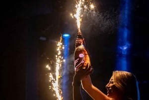 Vida na discoteca de Las Vegas: Bebidas gratuitas para a noite/carro de festa