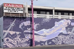 Las Vegas: Polaroid Photo Walking Tour in Vintage Downtown