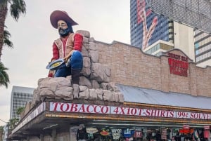 Las Vegas: Polaroid Photo Walking Tour in Vintage Downtown