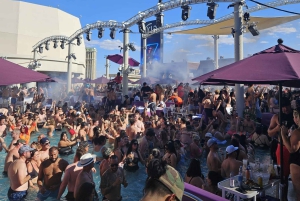 Las Vegas: Pool Crawl med festbuss, åpen bar og VIP-inngang
