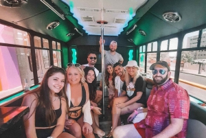 Las Vegas: zwembadcrawl met gratis drankjes in de feestbus
