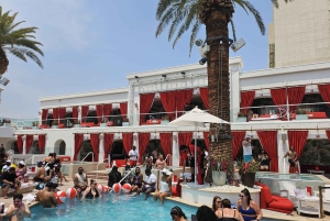 Las Vegas: ruta por las piscinas con autobús de fiesta, barra libre y entrada VIP