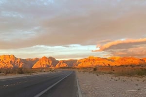 Las Vegas : Circuit auto-guidé en E-Bike dans le Red Rock Canyon au lever du soleil