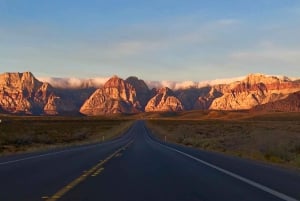 Las Vegas: Excursión Autoguiada en E-Bike por el Amanecer en el Cañón Red Rock