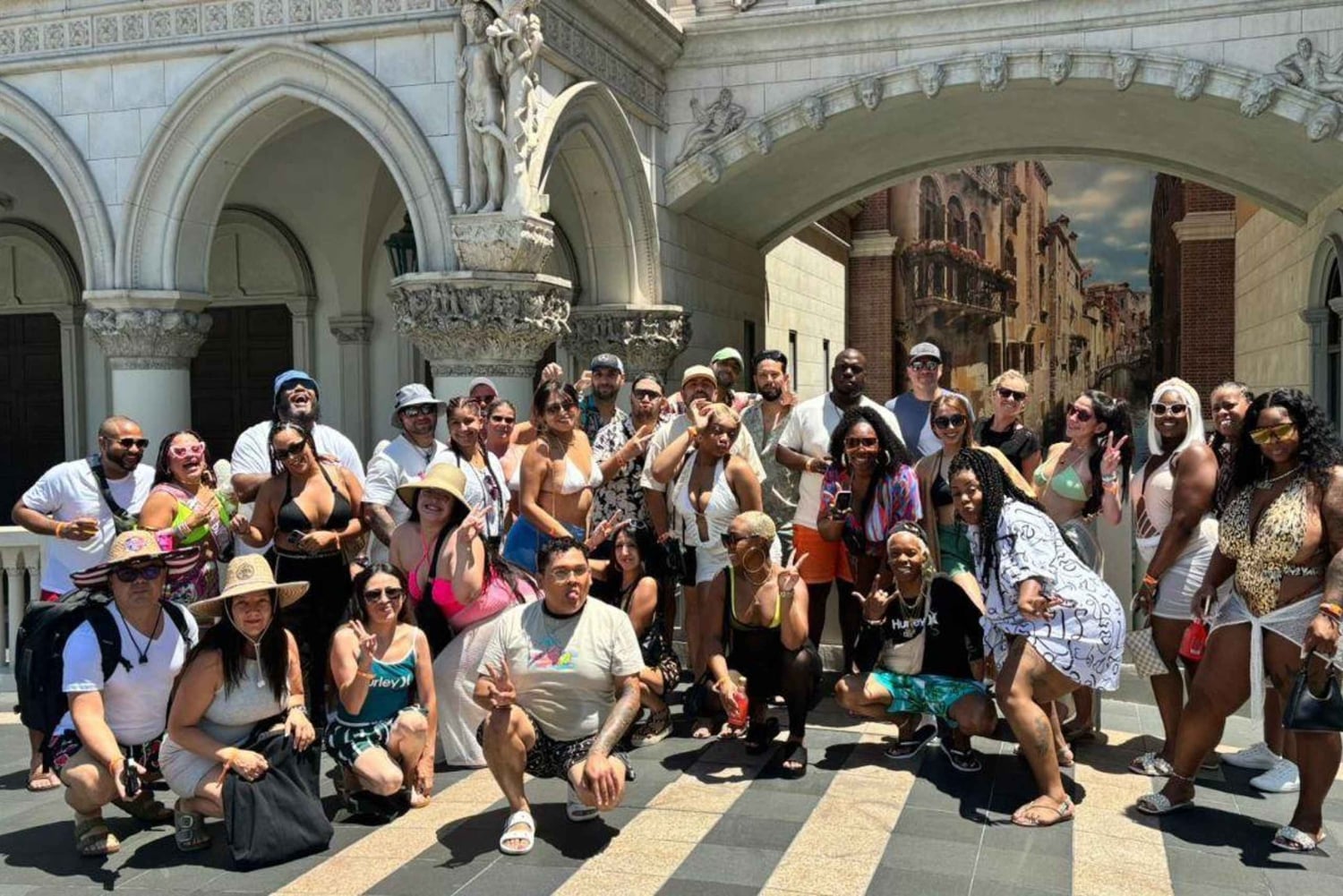 Las Vegasissa: Kierros allasbileisiin: Skip-the-Line Pool Party Tour