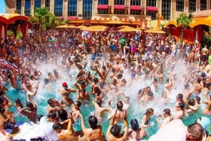 Las Vegas Strip: 3-stop Pool Party Crawl med Party Bus