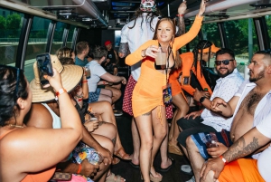 Las Vegas Strip: giro in piscina di 3 fermate con party bus