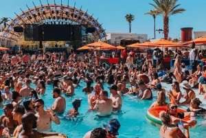 Las Vegas Strip: 3-Stop Pool Party Crawl mit Party Bus