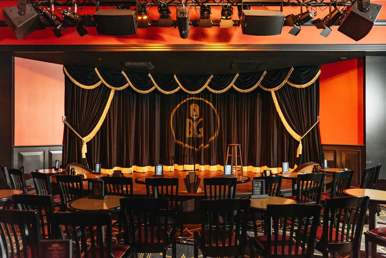 Лас-Вегас-Стрип: Comedy Club Брэда Гаррета в MGM Grand