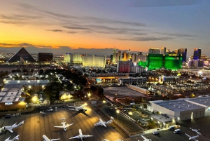 Las Vegas: Helikopterflug bei Nacht über den Strip