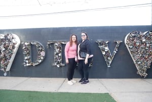 Las Vegas Strip Limo Tour with Meal & Drinks on Fremont