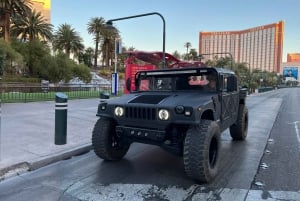 Tour panoramico della Strip di Las Vegas in Hummer militare a tettuccio aperto