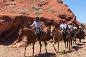 Las Vegas: Excursión a caballo al atardecer con cena barbacoa