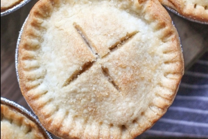 Las Vegas: Sunset Horseback Riding Tour with BBQ Dinner