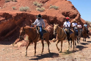 Las Vegas: Sunset Horseback Riding Tour with BBQ Dinner
