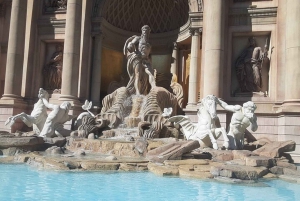 Las Vegas: The Venetian to Bellagio Walking Tour