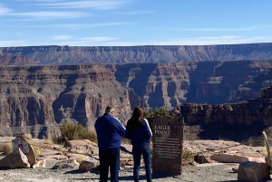 Las Vegasissa: Grand Canyon West: Kuljetus Grand Canyon Westiin ja takaisin