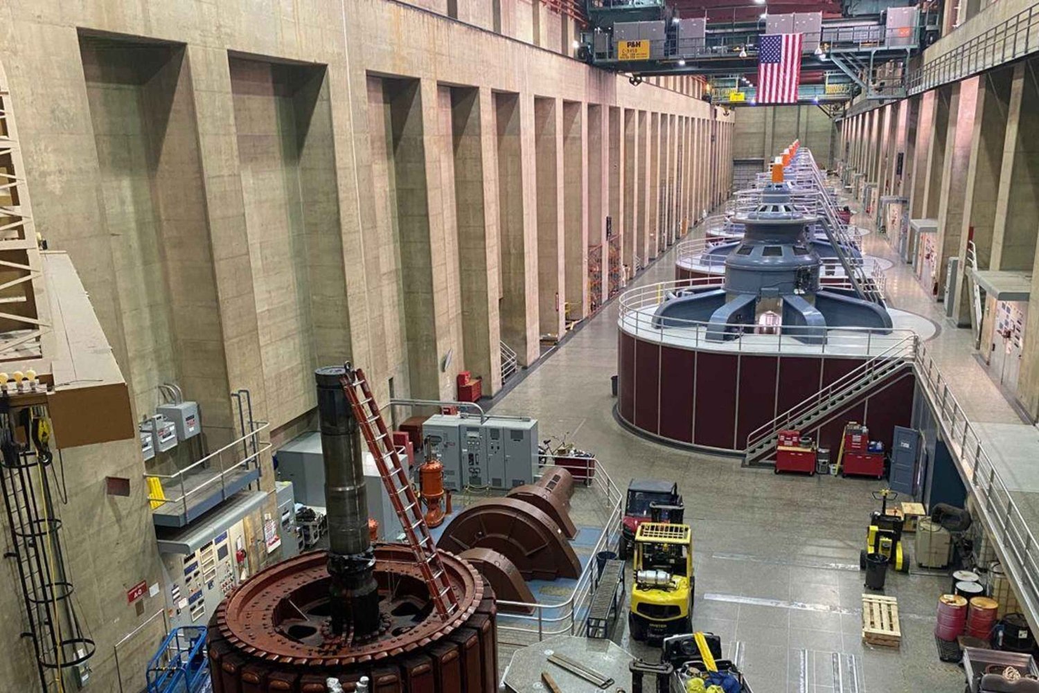 Las Vegas: Tunnel and Power Plant Tour, Hoover Dam in Spanish