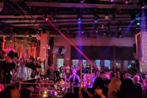 Vida na discoteca de Las Vegas: Bebidas gratuitas para a noite/carro de festa