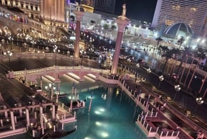 La vie en boîte de nuit à Las Vegas : Boissons gratuites et bus de soirée