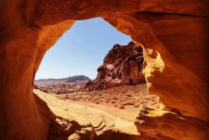 Las Vegas: Valley of Fire Half-Day Guided Hike with Pickup