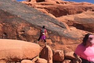 Las Vegas: Valley of Fire Half-Day Guided Hike with Pickup